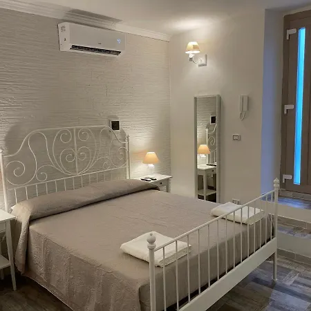 Couette-café Relais Medea 3*
