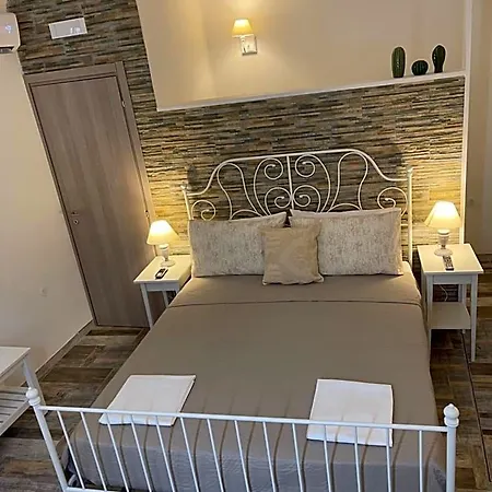 Relais Medea Couette-café 3*